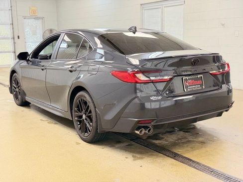 Used 2026 Toyota Camry SE AWD/4WD image 7