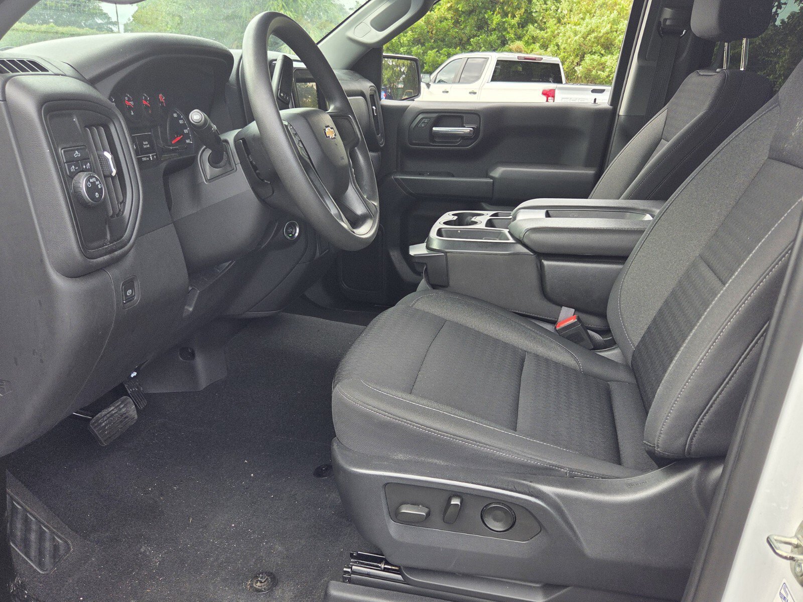 Used 2023 Chevrolet Silverado 1500 Custom RWD image 9