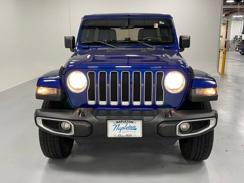 Used 2018 Jeep Wrangler Unlimited Sahara image 6