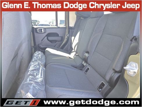 New 2026 Jeep Gladiator Sport AWD/4WD image 12