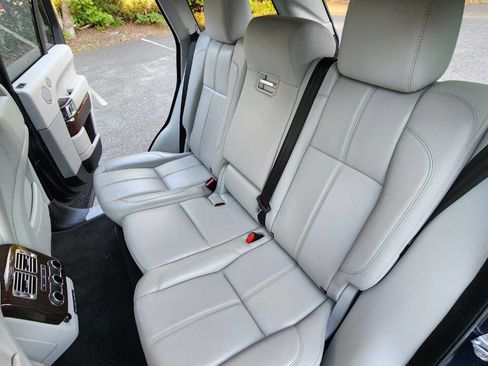 Used 2016 Land Rover Range Rover image 35