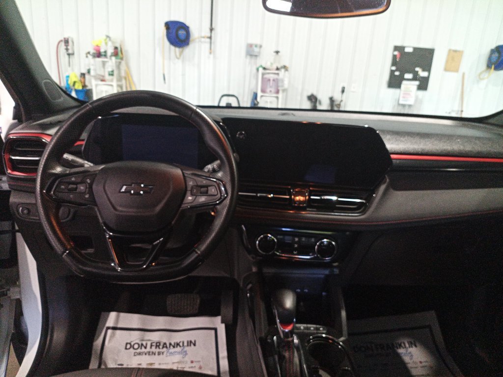 Used 2024 Chevrolet TrailBlazer RS w/ Convenience Package FWD image 15