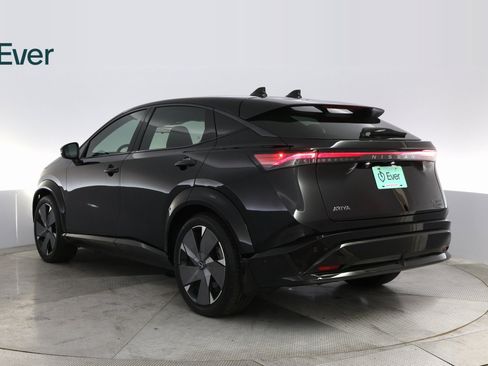 Used 2024 Nissan Ariya Platinum + image 14