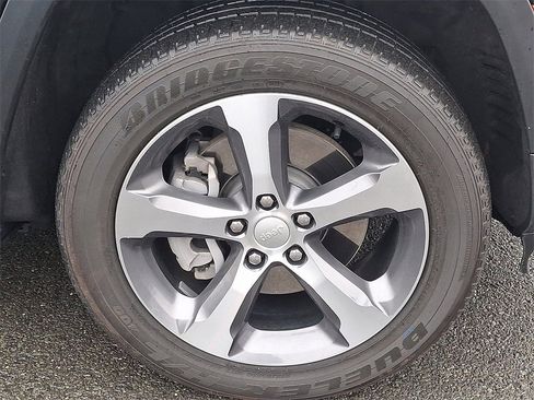 Used 2023 Jeep Grand Cherokee 4WD 4xe image 9