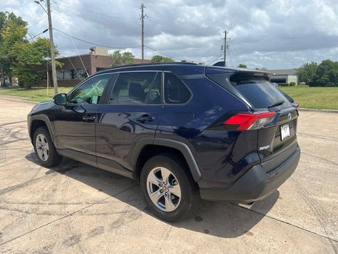 Used 2024 Toyota RAV4 XLE AWD/4WD image 8