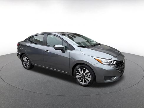 Used 2025 Nissan Versa SV FWD image 2