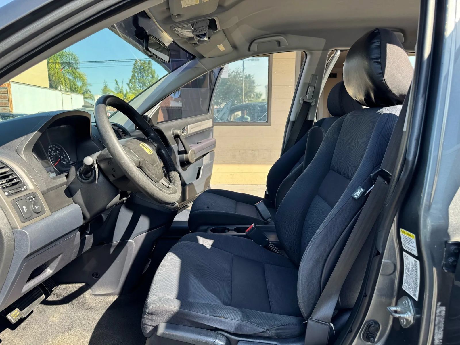 Used 2011 Honda CR-V LX image 9