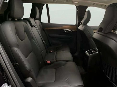 Used 2024 Volvo XC90 T8 Plus w/ Protection Package Premier AWD/4WD image 26