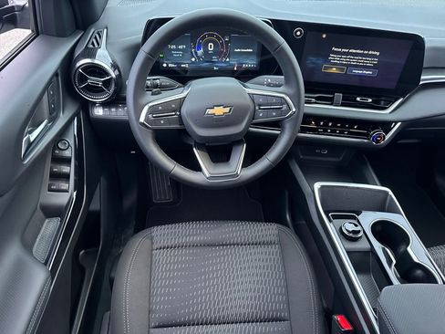 New 2026 Chevrolet Equinox LT image 13