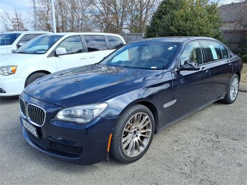 Used 2015 BMW 750Li xDrive image 3