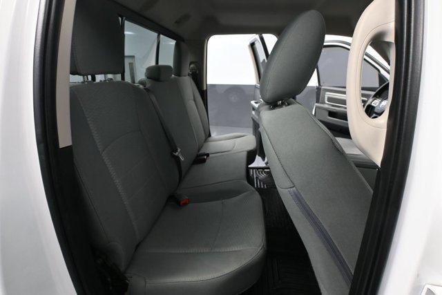 Used 2017 RAM 1500 Classic SLT AWD/4WD image 32