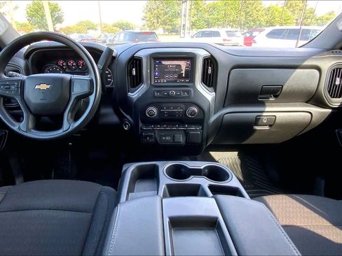 Used 2024 Chevrolet Silverado 2500 Custom w/ Custom Value Package AWD/4WD image 15