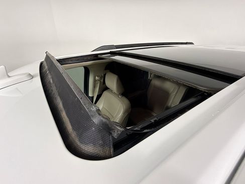 Used 2022 Ford Expedition XLT image 14