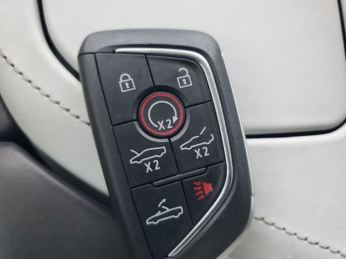 Used 2022 Chevrolet Corvette Stingray Premium Conv w/ Z51 Performance Package RWD image 26