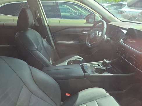 Used 2023 Nissan Rogue SL w/ SL Premium Package FWD image 7