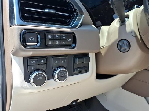 New 2026 GMC Yukon XL Denali w/ Denali Reserve Package AWD/4WD image 19