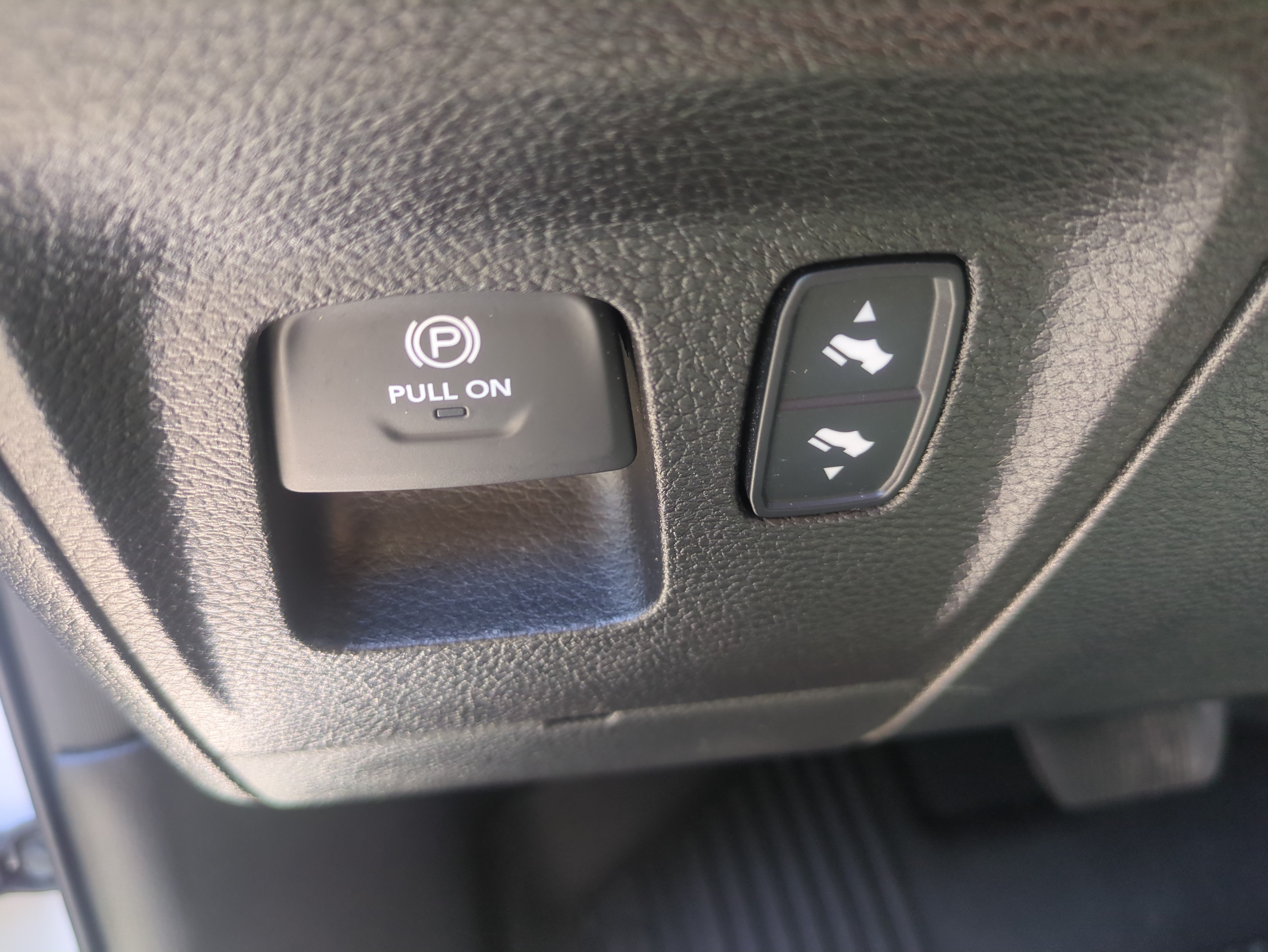 Used 2022 RAM 1500 Laramie AWD/4WD image 13