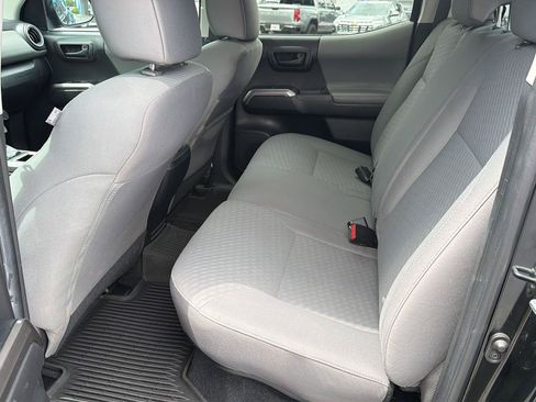 Used 2022 Toyota Tacoma SR5 RWD image 11