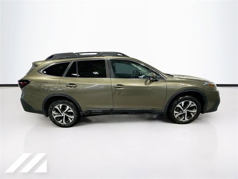 Used 2020 Subaru Outback Limited image 4