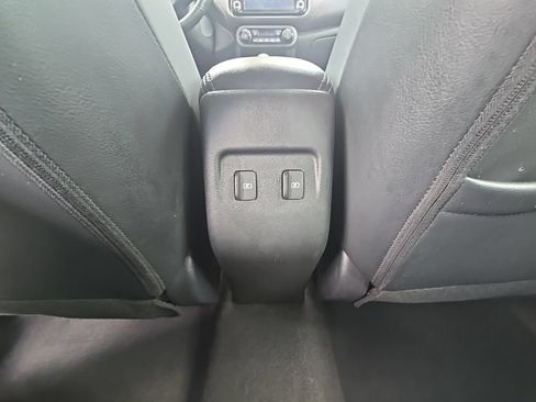 Used 2023 Nissan Kicks SR w/ SR Premium Package FWD image 36