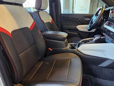 Used 2024 GMC Canyon AT4X AWD/4WD image 18