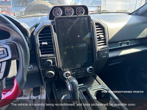 Used 2017 Ford F150 Lariat w/ Equipment Group 502A Luxury RWD image 16