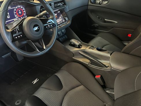 Used 2025 Nissan Z Sport w/ Floor Mat Package RWD image 10