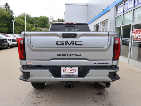 New 2026 GMC Sierra 3500 Denali w/ Denali Reserve Package AWD/4WD image 9