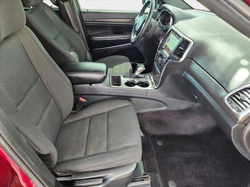 Used 2018 Jeep Grand Cherokee Laredo image 21