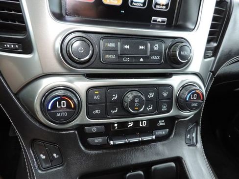 Used 2016 Chevrolet Suburban LT RWD image 27