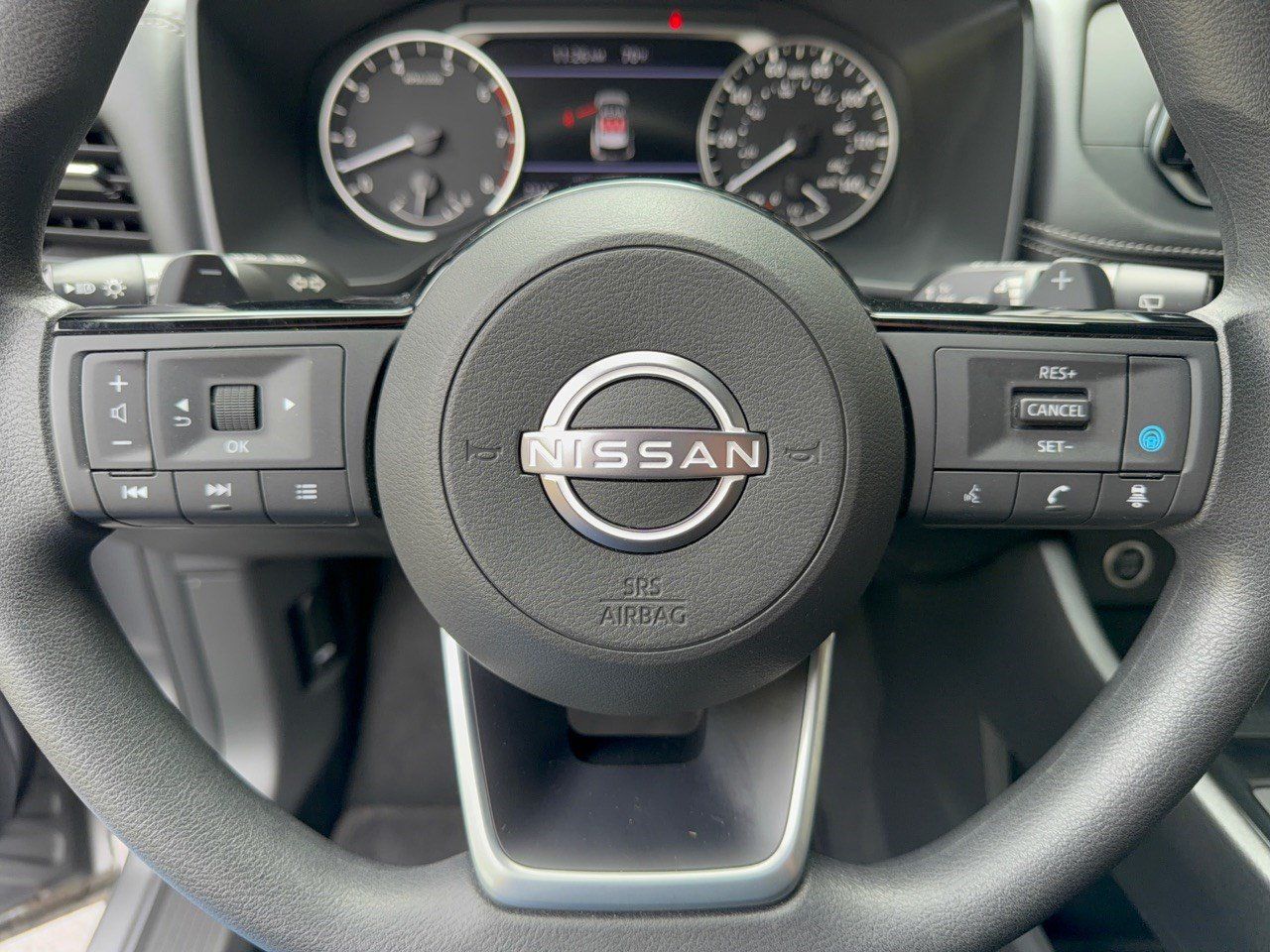 Used 2023 Nissan Rogue SV AWD/4WD image 10