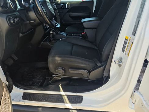 Used 2021 Jeep Wrangler Unlimited Sport AWD/4WD image 18