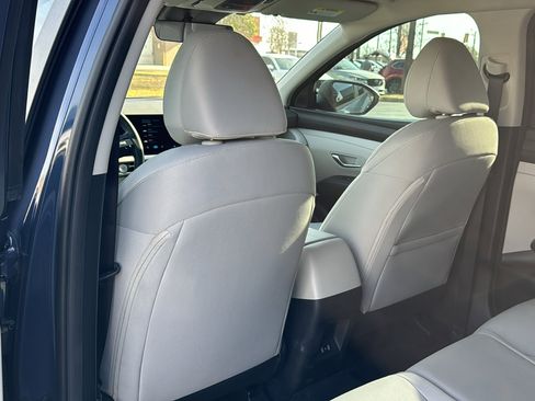 Used 2025 Hyundai Tucson SE image 17