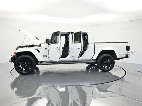 Used 2021 Jeep Gladiator Overland AWD/4WD image 47
