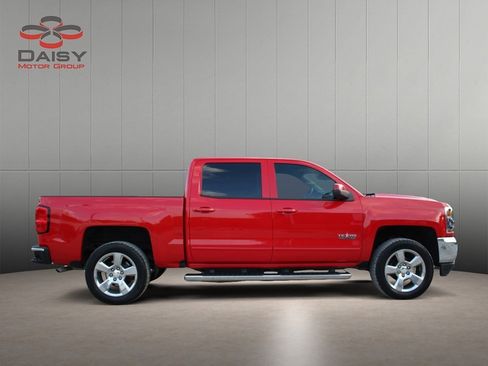 Used 2018 Chevrolet Silverado 1500 LT w/ Texas Edition image 4