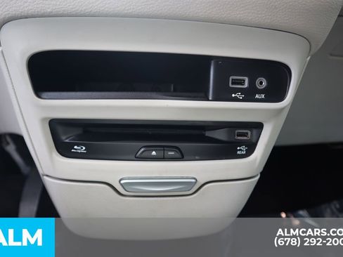 Used 2018 Chrysler Pacifica Limited FWD image 39