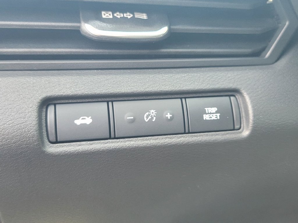 Used 2025 Nissan Altima 2.5 SV AWD/4WD image 34