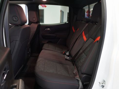 Used 2024 Chevrolet Colorado Z71 image 11