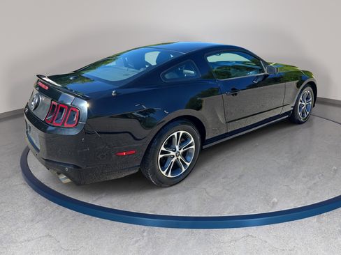 Used 2013 Ford Mustang Premium w/ Security Pkg RWD image 5