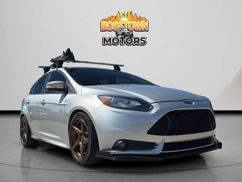 Used 2014 Ford Focus ST FWD image 12