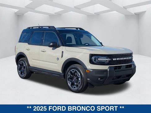 New 2025 Ford Bronco Sport Outer Banks image 2
