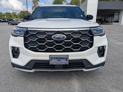 New 2026 Ford Explorer Platinum RWD image 9