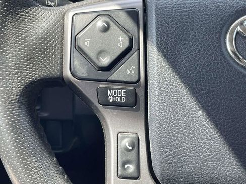 Used 2017 Toyota Tacoma SR5 w/ Tow Package image 20