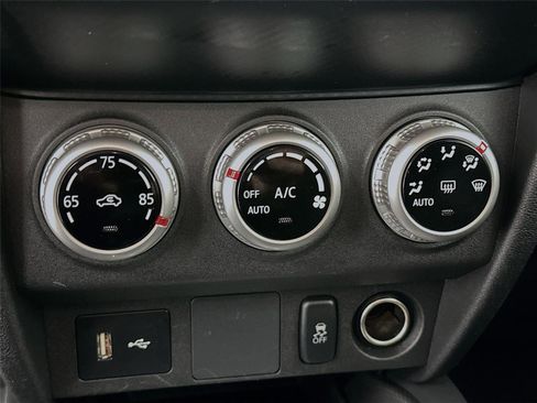 Used 2025 Mitsubishi Outlander Sport ES image 9