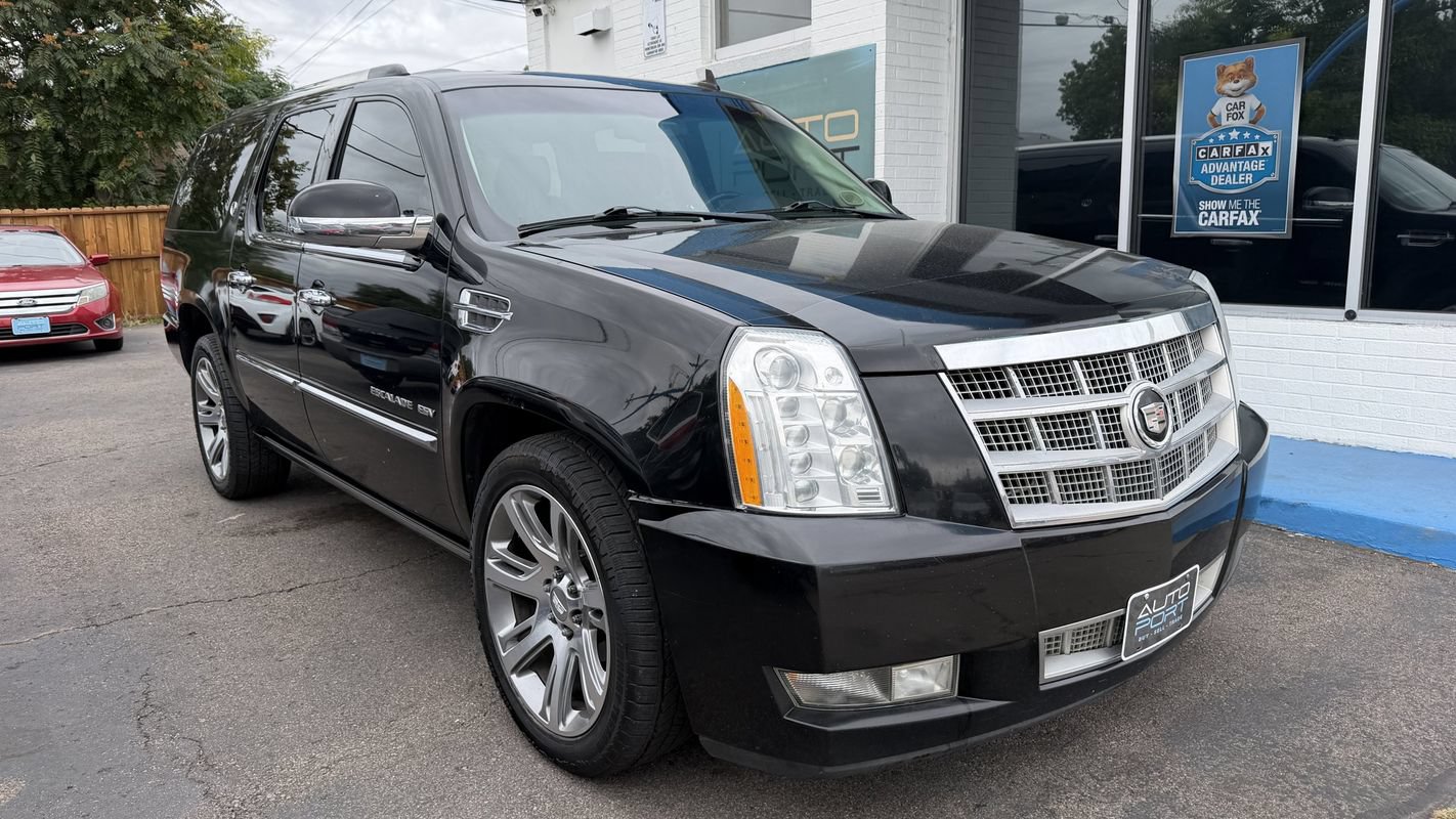 Used 2011 Cadillac Escalade ESV Platinum AWD/4WD image 1