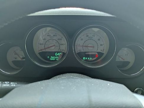 Used 2014 Dodge Challenger SXT RWD image 15