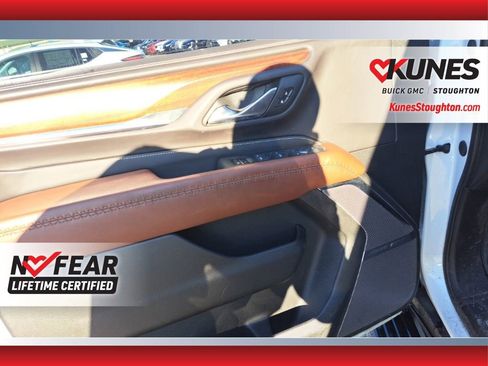 Used 2023 GMC Yukon Denali Ultimate w/ LPO, Floor Liner Package image 19