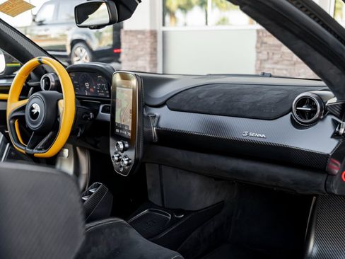 Used 2019 McLaren Senna image 26