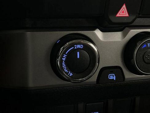 Used 2022 Toyota Tacoma SR image 20