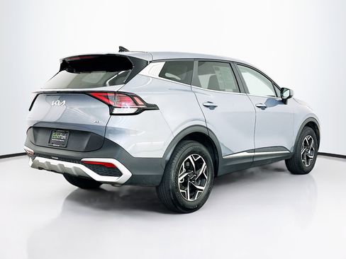 Used 2025 Kia Sportage LX image 9
